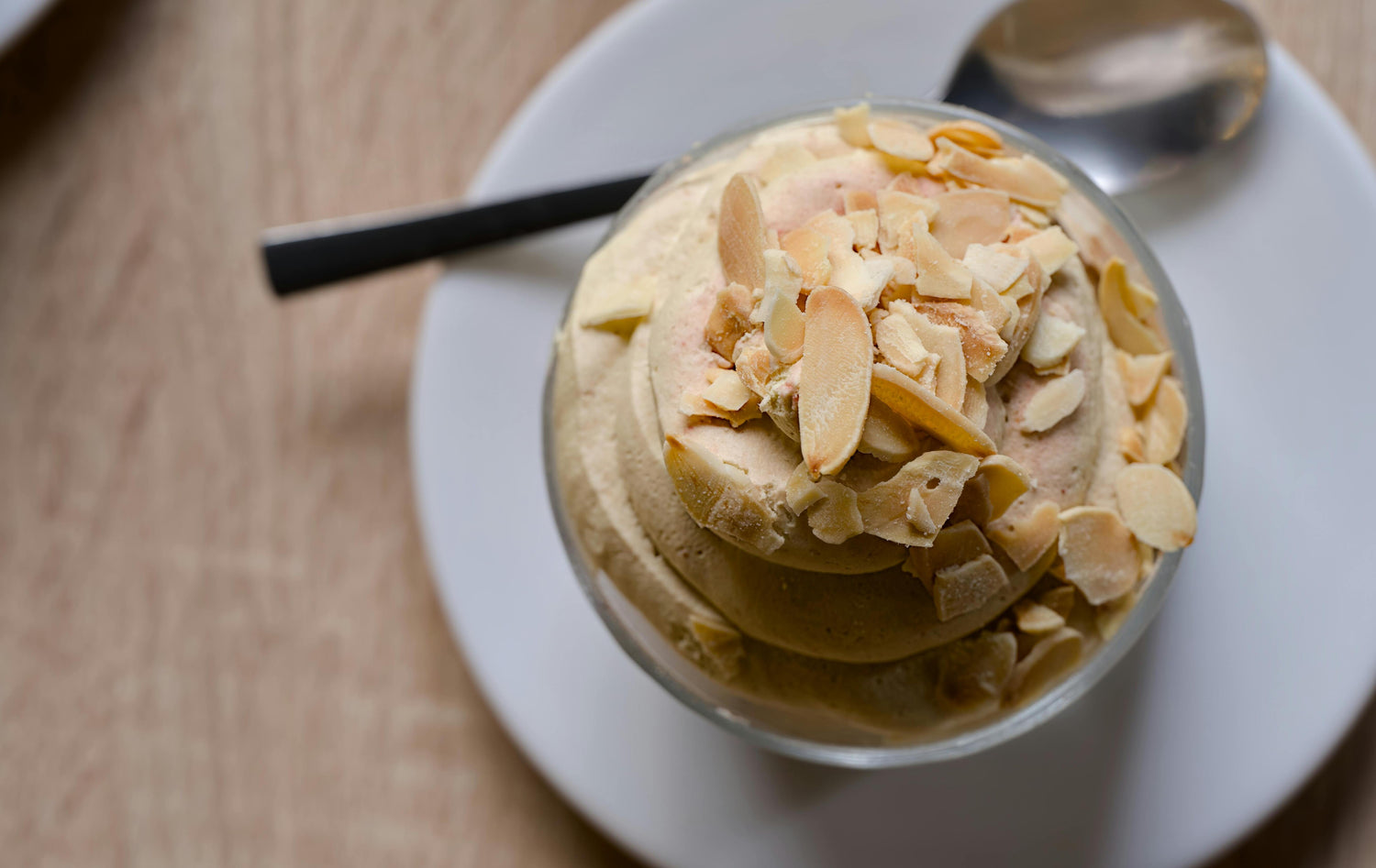 Şeftalili Bademli Yüksek Proteinli ve Rafine Şekersiz Dondurma