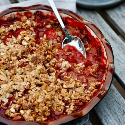 Noi Badem Unlu Çilekli Crumble Tarifi - NOI BAHÇE