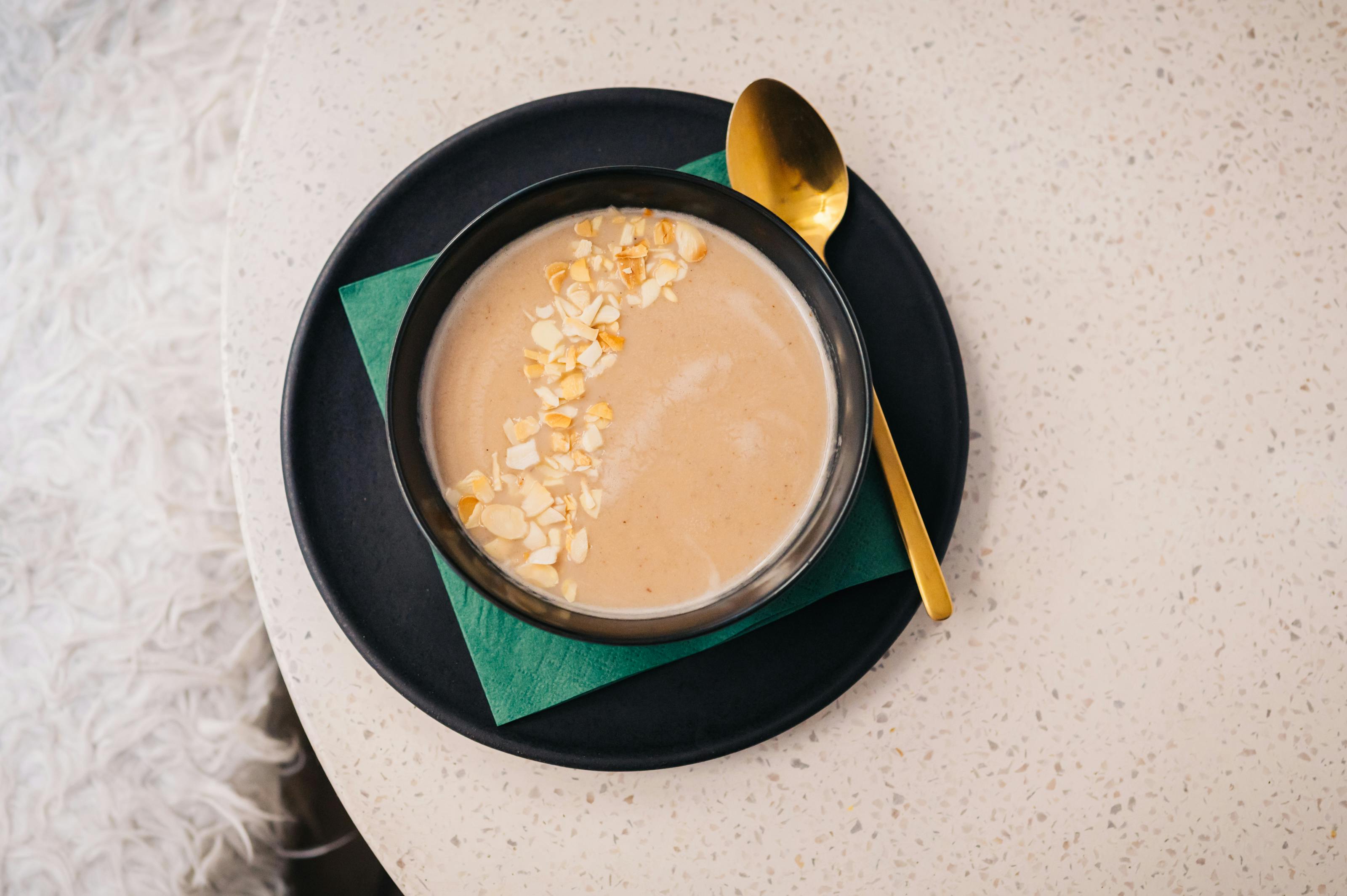 Badem Sütlü Kremalı Mercimek Çorbası